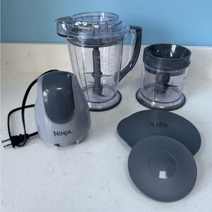 Ninja Master Prep Food Processor Blender with 48 oz Pitcher 16 oz Chopping Bowl